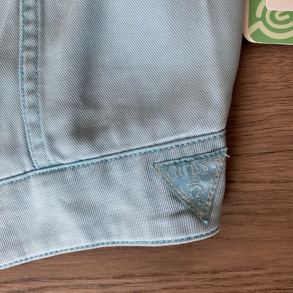 NWT Guess SS Jean Jacket Sz.S - Picture 4 of 8